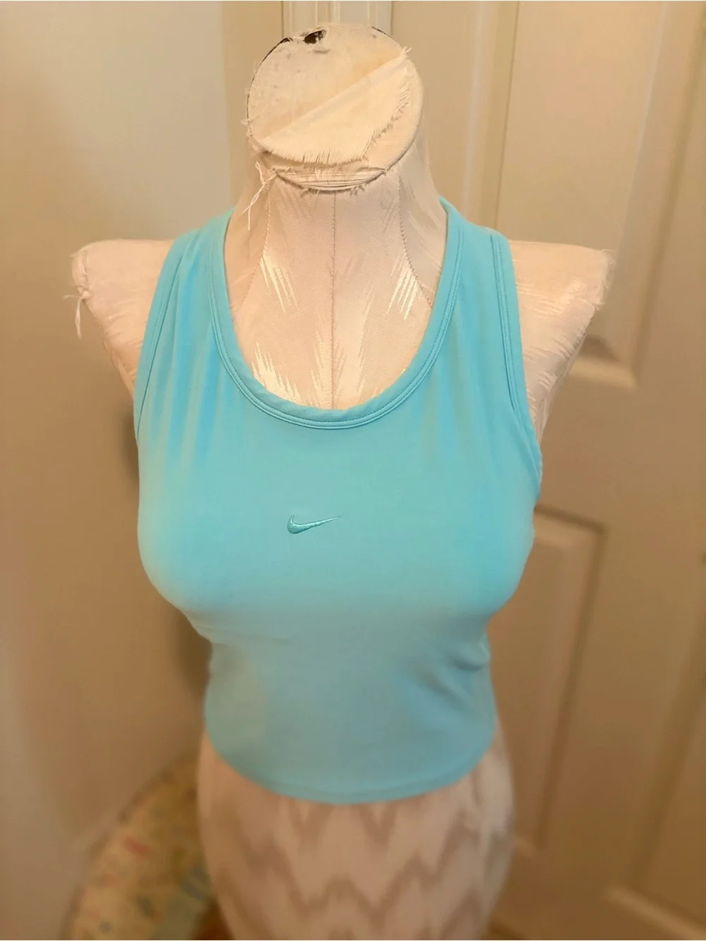 Nike girls  Light Blue Racerback Crop Tank L 12/14